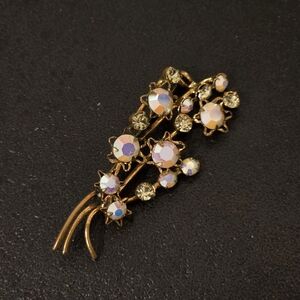 Vintage Aurora Borealis Rhinestone Brooch